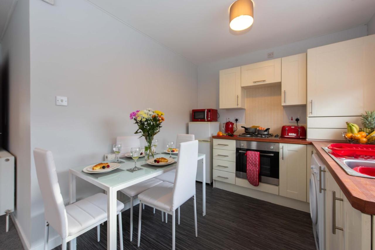 Premier - Wishaw En-Suite Apartment Екстер'єр фото