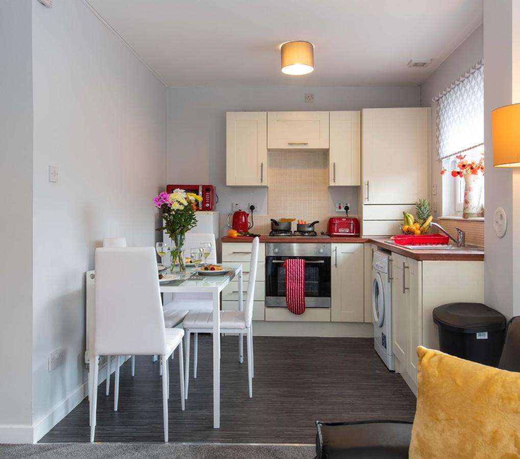 Premier - Wishaw En-Suite Apartment Екстер'єр фото