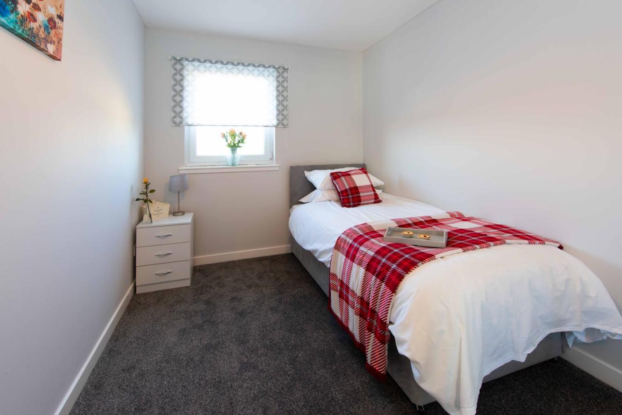 Premier - Wishaw En-Suite Apartment Екстер'єр фото