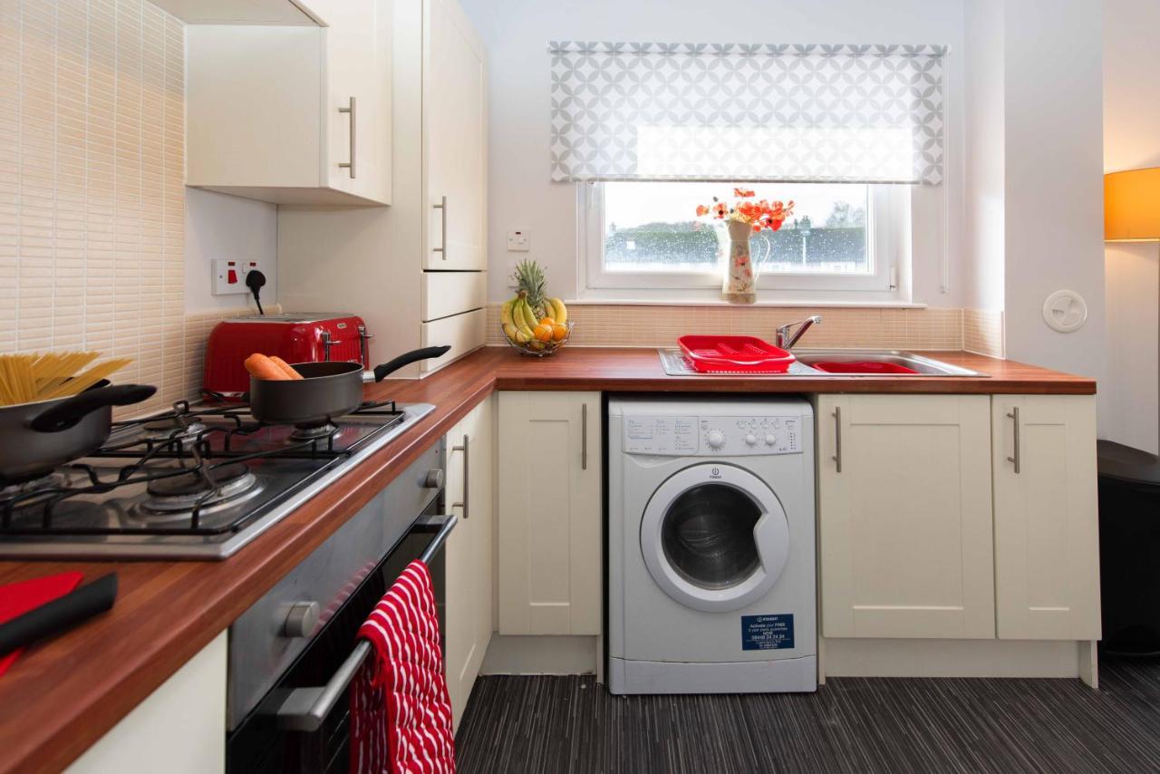 Premier - Wishaw En-Suite Apartment Екстер'єр фото