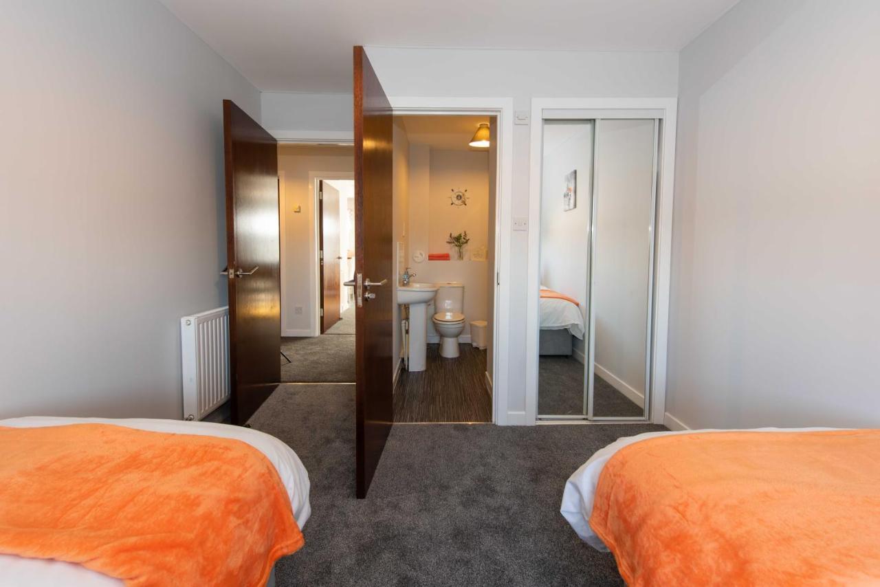 Premier - Wishaw En-Suite Apartment Екстер'єр фото